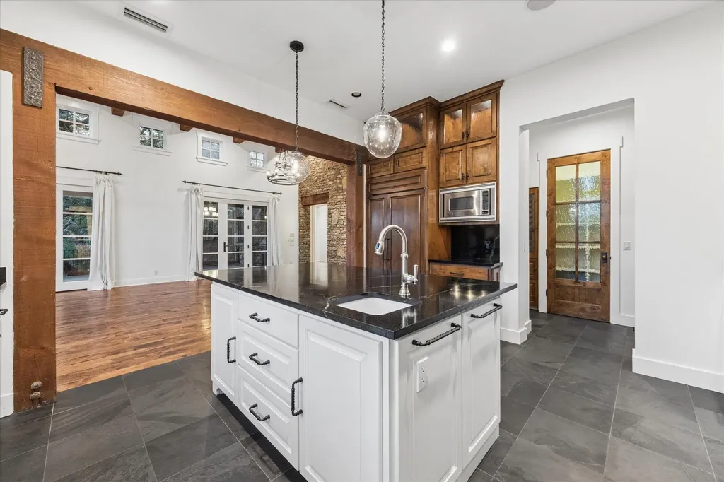 5729 Krause Lane Austin TX 78738