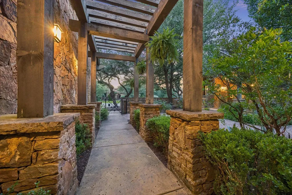 5729 Krause Lane Austin TX 78738