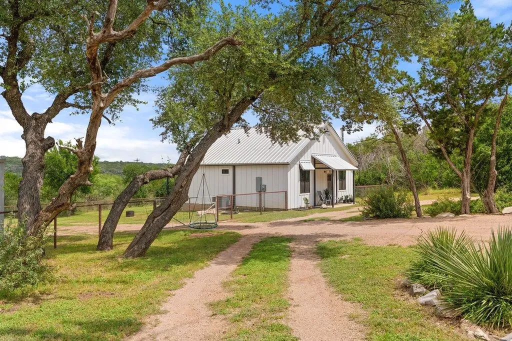 505 Broken Arrow Drive Spicewood TX 78669