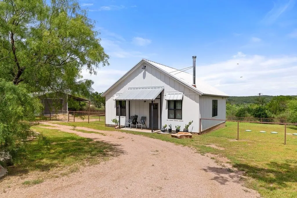 505 Broken Arrow Drive Spicewood TX 78669