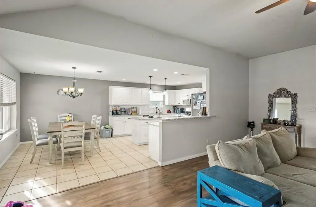 512 Mockingbird Lane Lockhart TX 78644