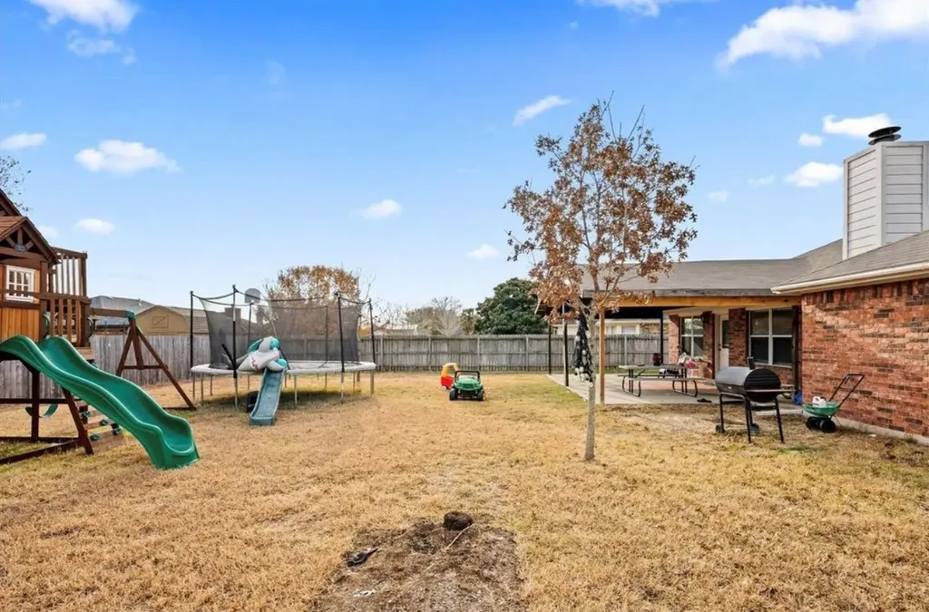 512 Mockingbird Lane Lockhart TX 78644
