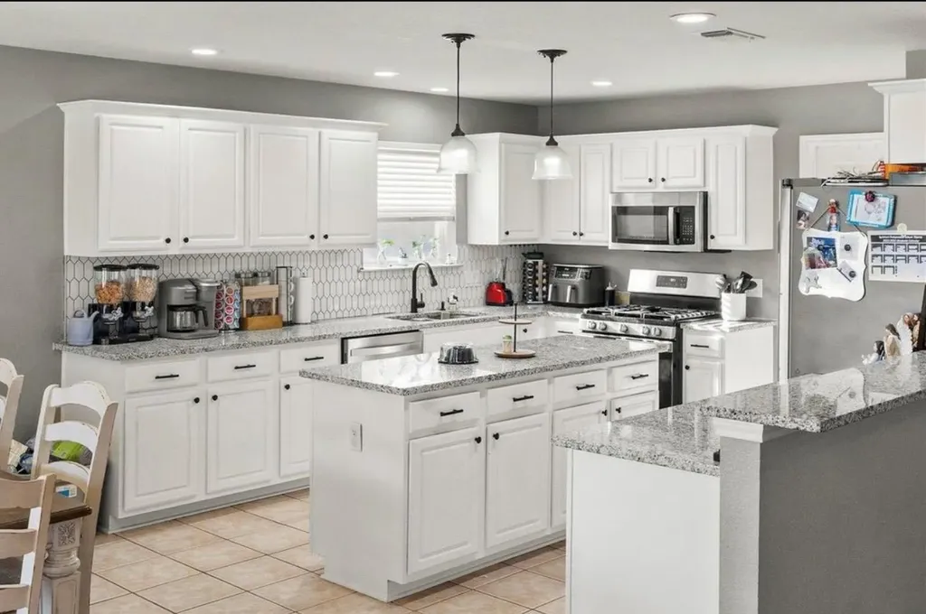 512 Mockingbird Lane Lockhart TX 78644