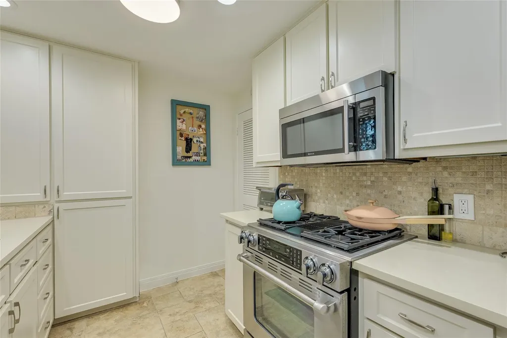 1735 Spyglass Drive Austin TX 78746