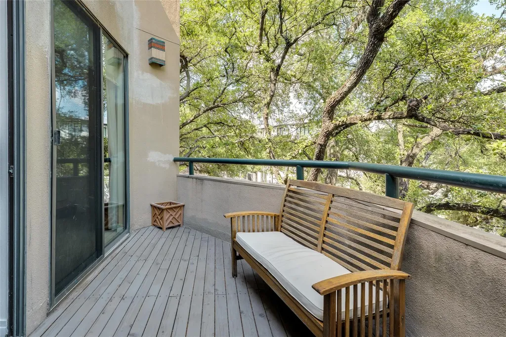 1735 Spyglass Drive Austin TX 78746