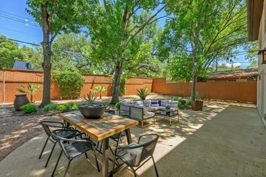 2307 Alta Vista Avenue Austin TX 78704