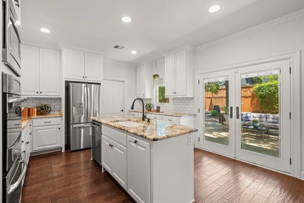 2307 Alta Vista Avenue Austin TX 78704