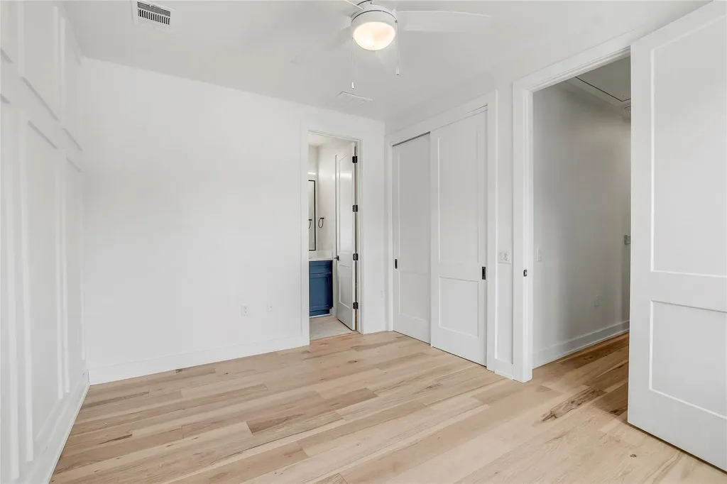 4127 E 12th Street Austin TX 78721