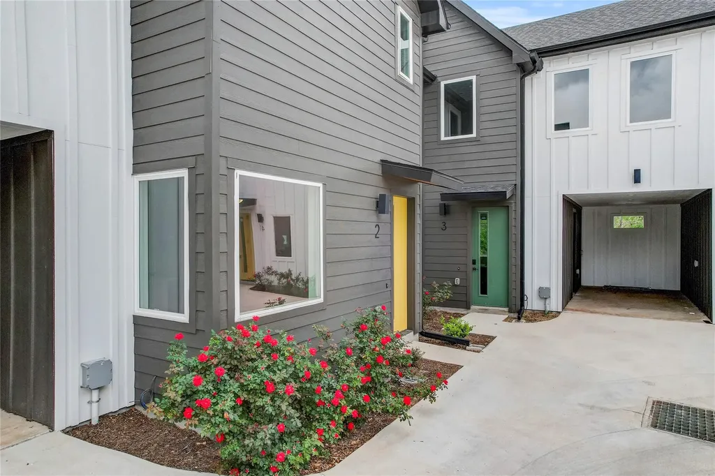 4127 E 12th Street Austin TX 78721