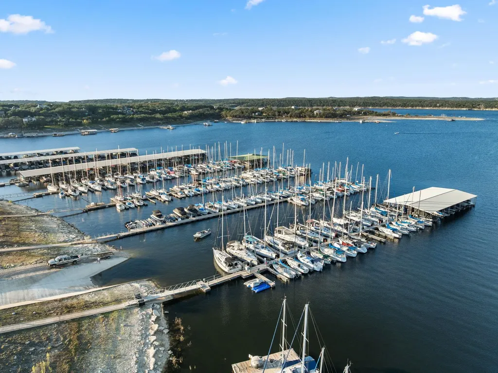 16453 Lake Loop Austin TX 78734