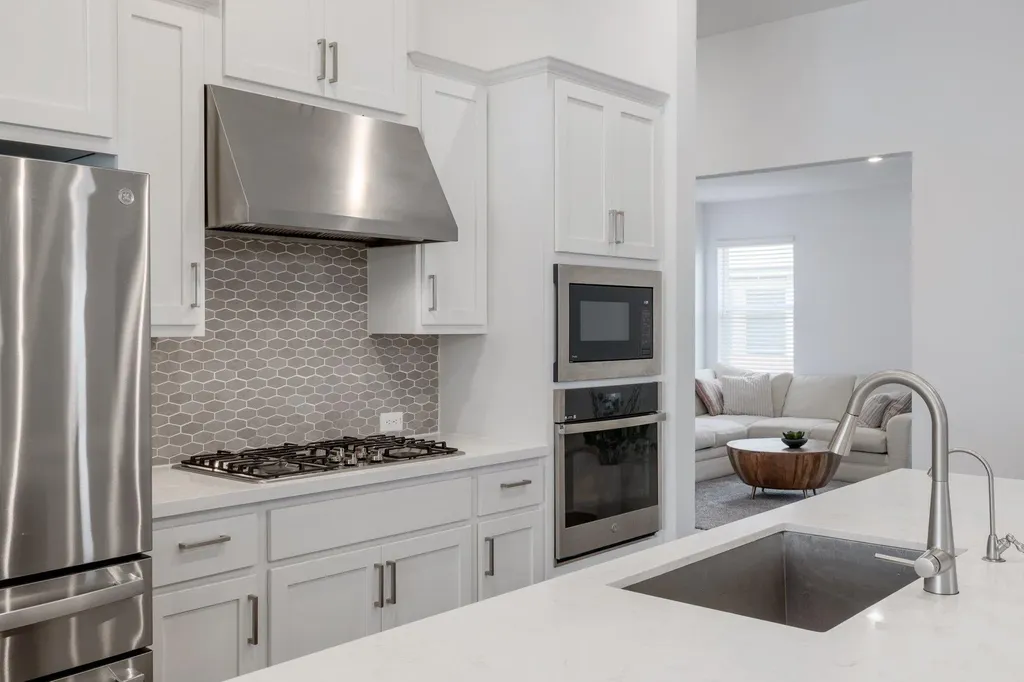 5705 Navajo Draw Lane Austin TX 78738