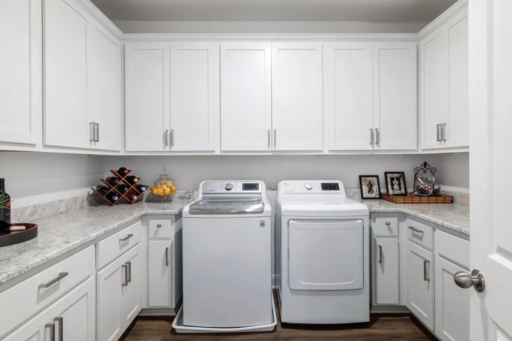 5705 Navajo Draw Lane Austin TX 78738