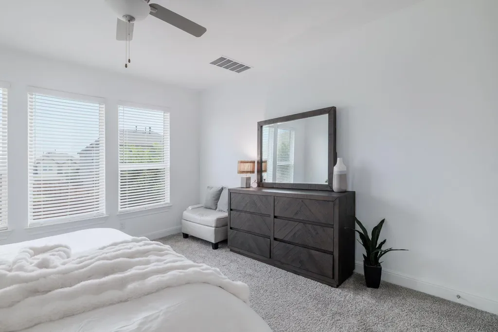 5705 Navajo Draw Lane Austin TX 78738