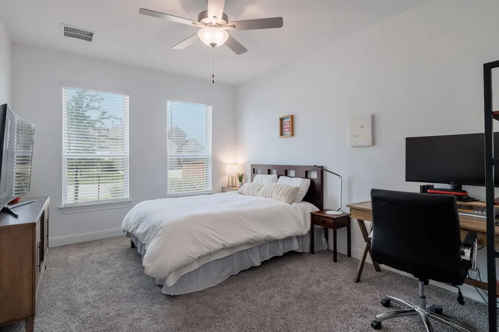 5705 Navajo Draw Lane Austin TX 78738
