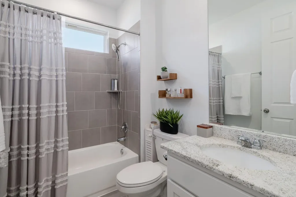 5705 Navajo Draw Lane Austin TX 78738