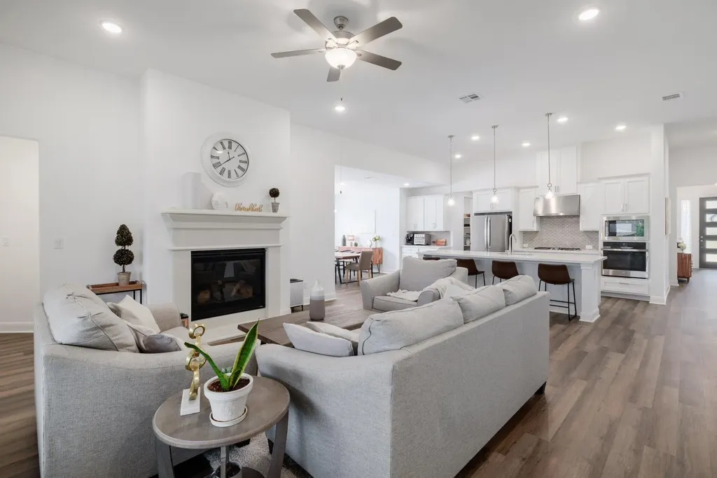 5705 Navajo Draw Lane Austin TX 78738