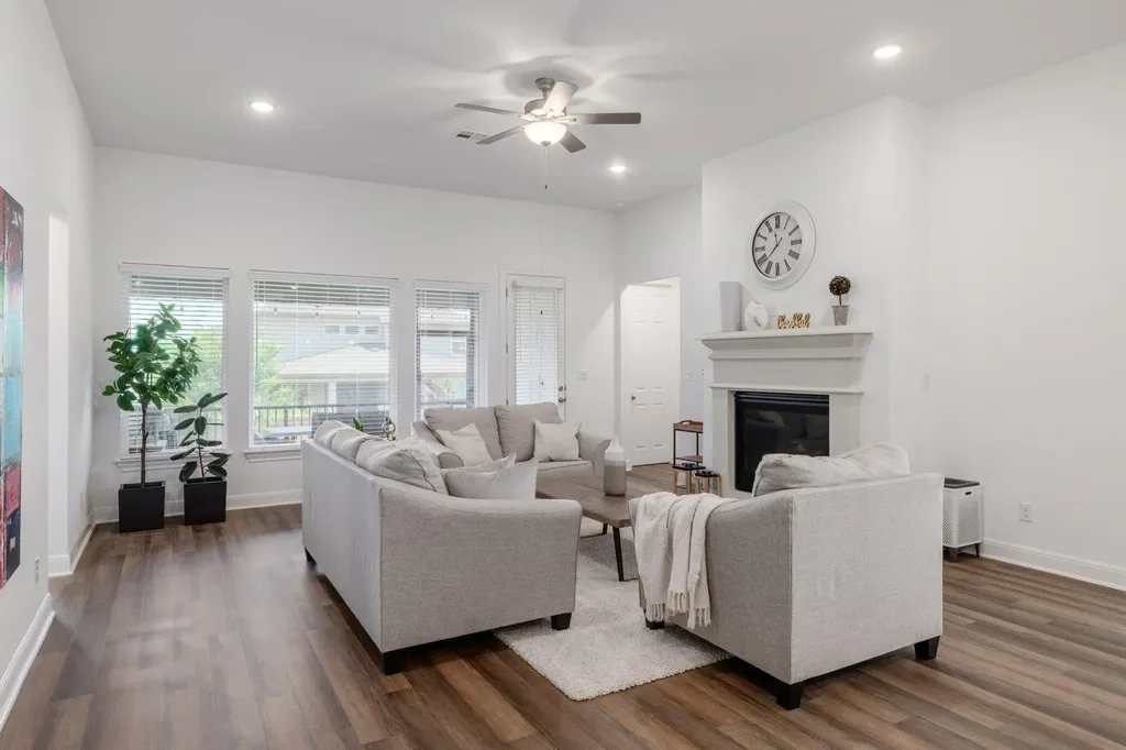 5705 Navajo Draw Lane Austin TX 78738