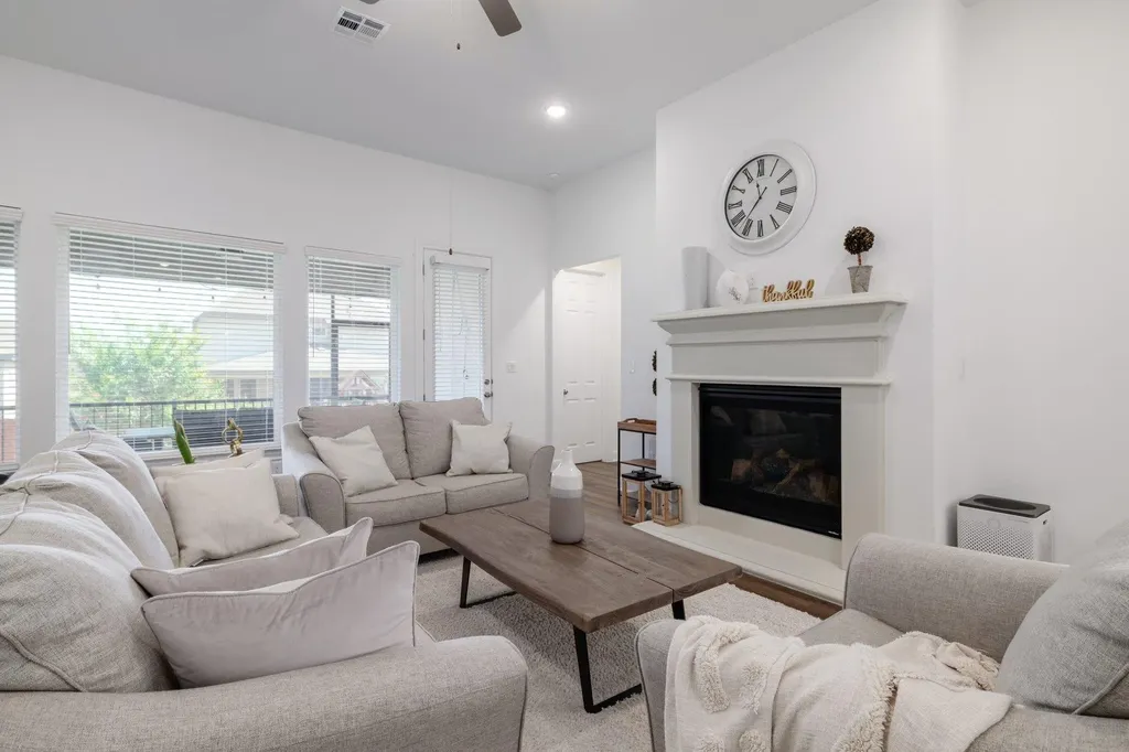 5705 Navajo Draw Lane Austin TX 78738