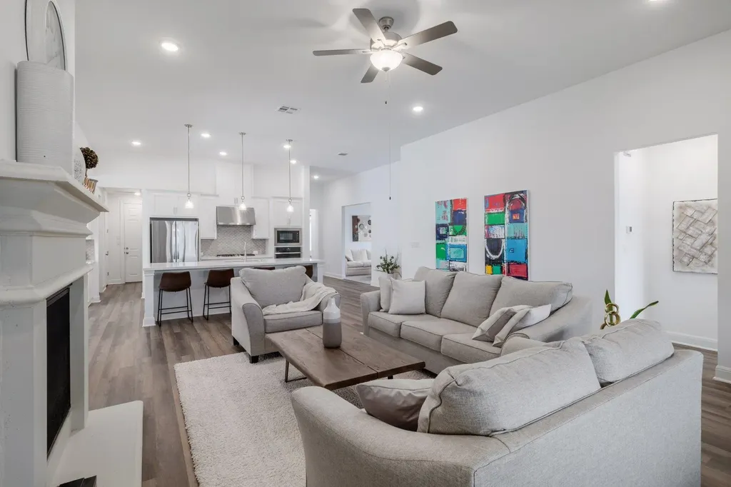 5705 Navajo Draw Lane Austin TX 78738