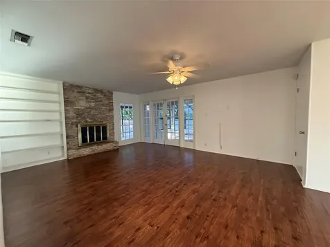 8713 Azalea Trail Austin TX 78759