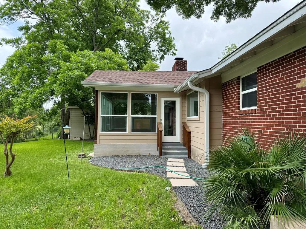 11507 Oak Trail Austin TX 78753
