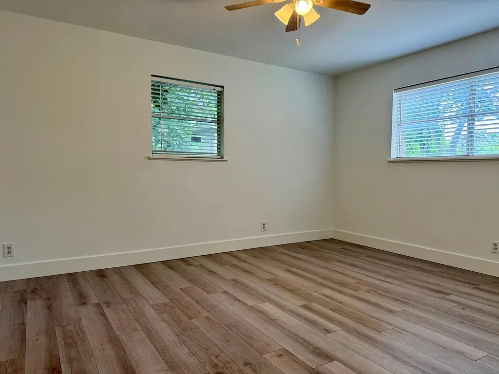 11507 Oak Trail Austin TX 78753