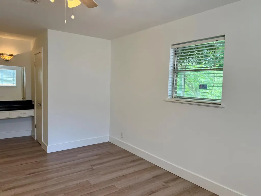11507 Oak Trail Austin TX 78753
