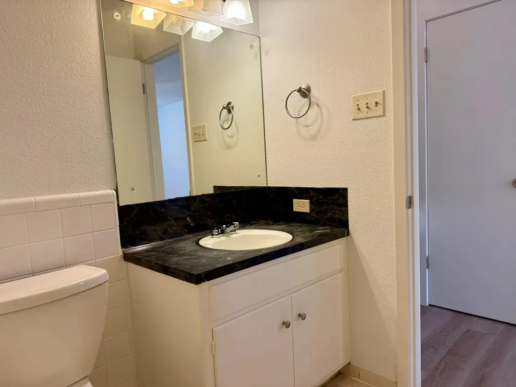 11507 Oak Trail Austin TX 78753
