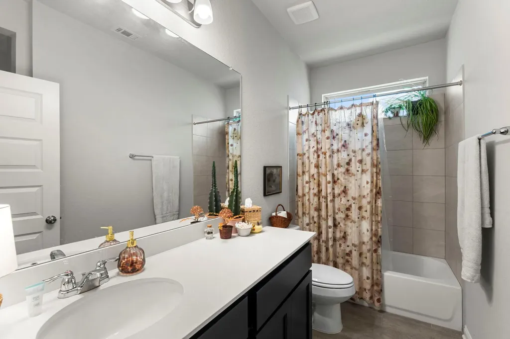 12402 Zenyatta Drive Buda TX 78610