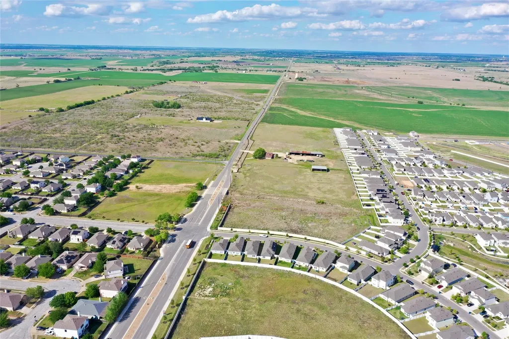 14601 County Line Road Elgin TX 78621