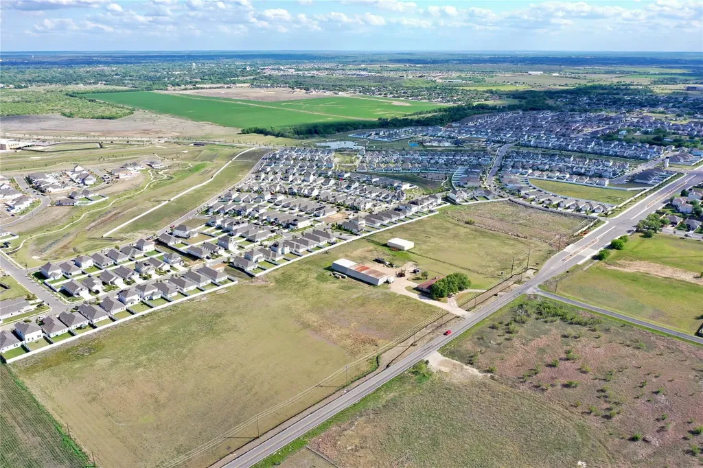 14601 County Line Road Elgin TX 78621