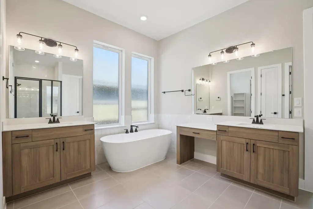 110 Seaside Sparrow Way Kyle TX 78640