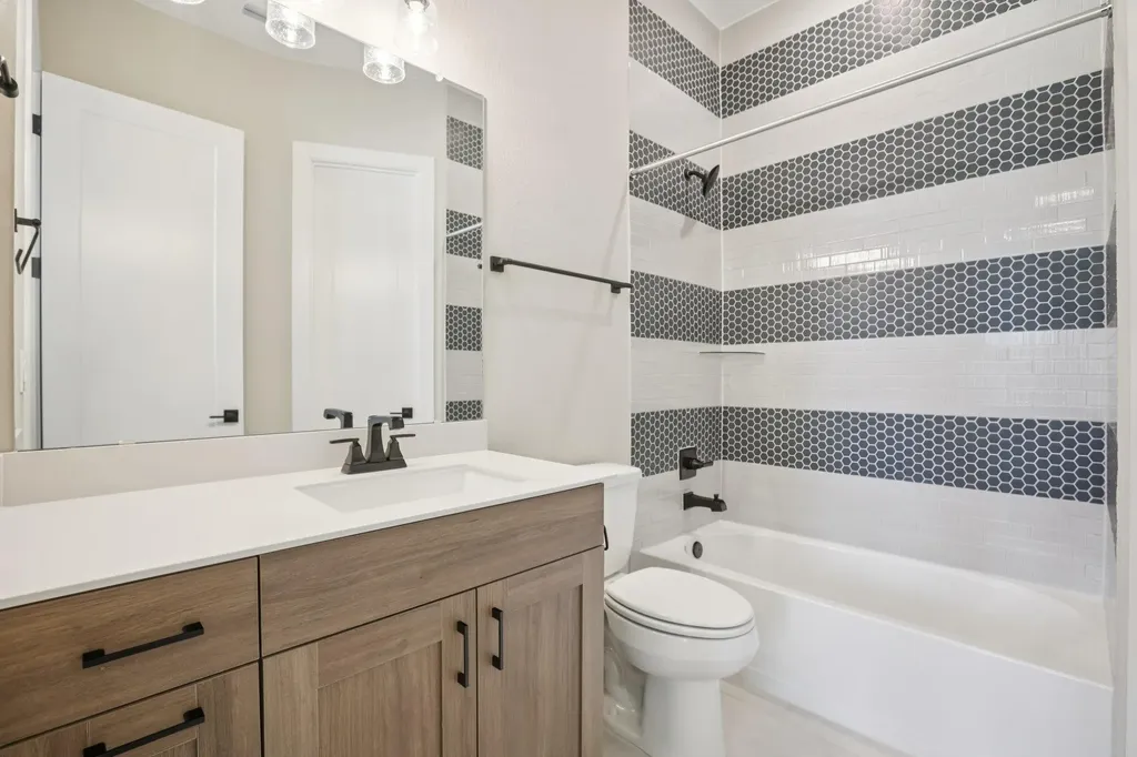 110 Seaside Sparrow Way Kyle TX 78640