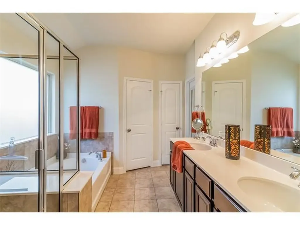 2001 Suzanne Kelli Drive Leander TX 78641