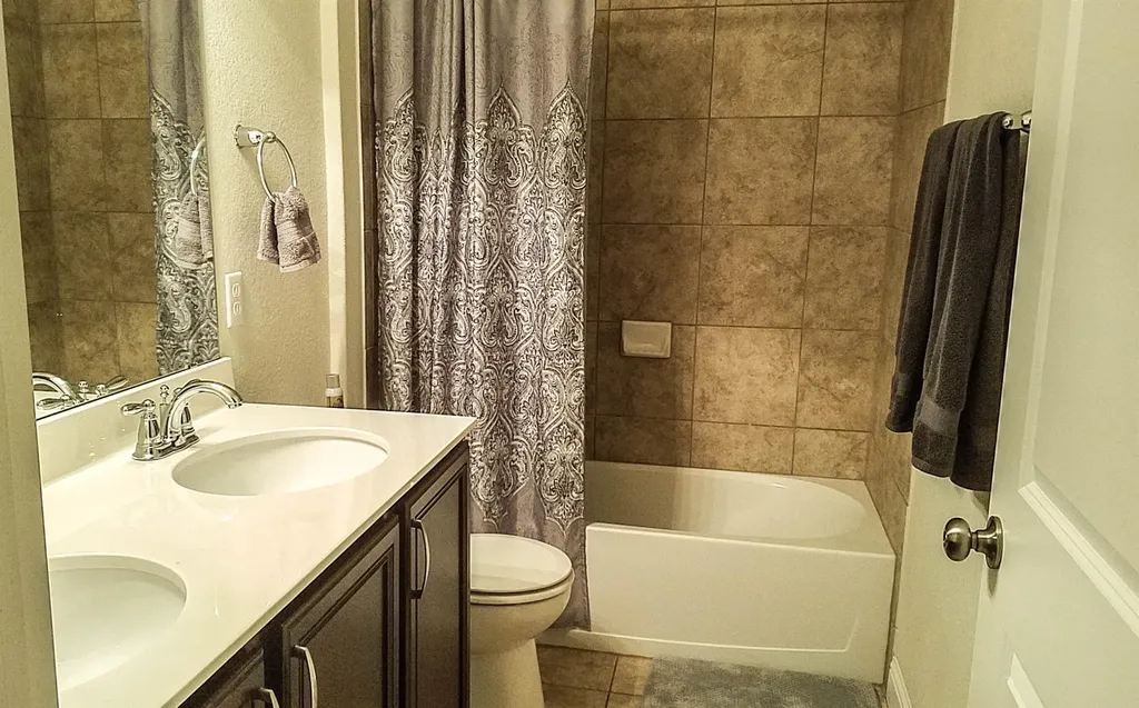 2001 Suzanne Kelli Drive Leander TX 78641