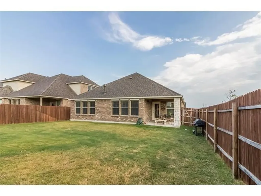 2001 Suzanne Kelli Drive Leander TX 78641