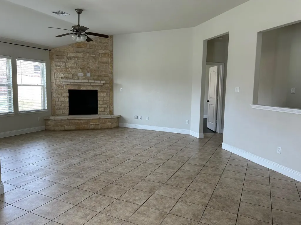 2001 Suzanne Kelli Drive Leander TX 78641