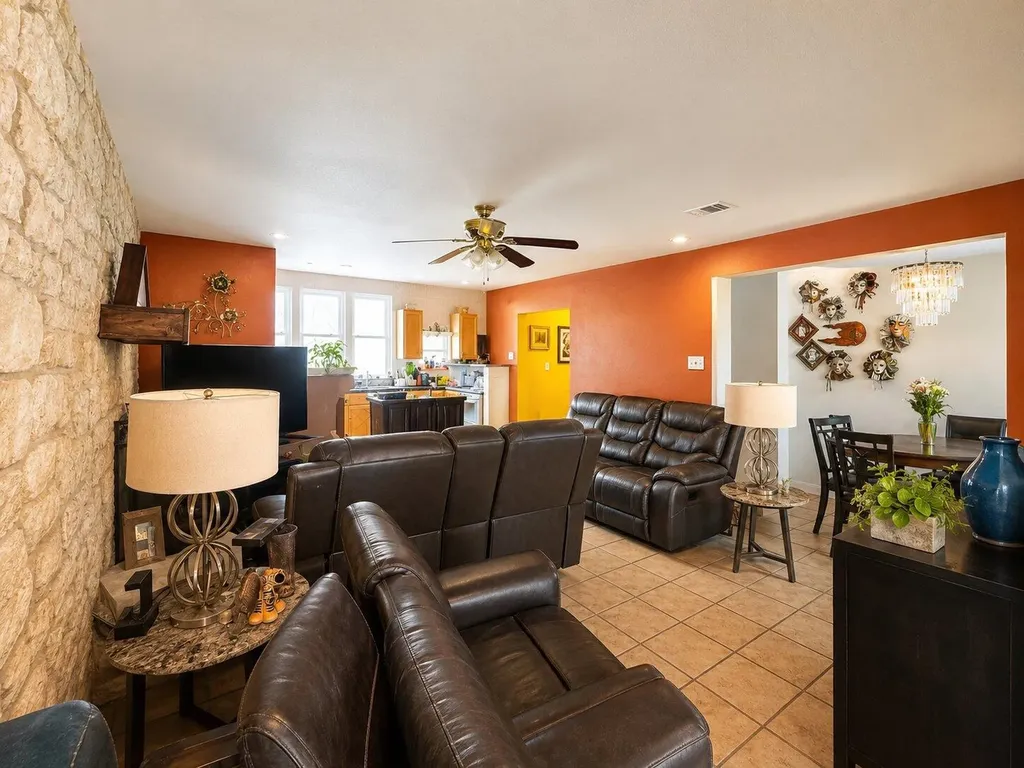 112 Rock Point Drive Del Valle TX 78617