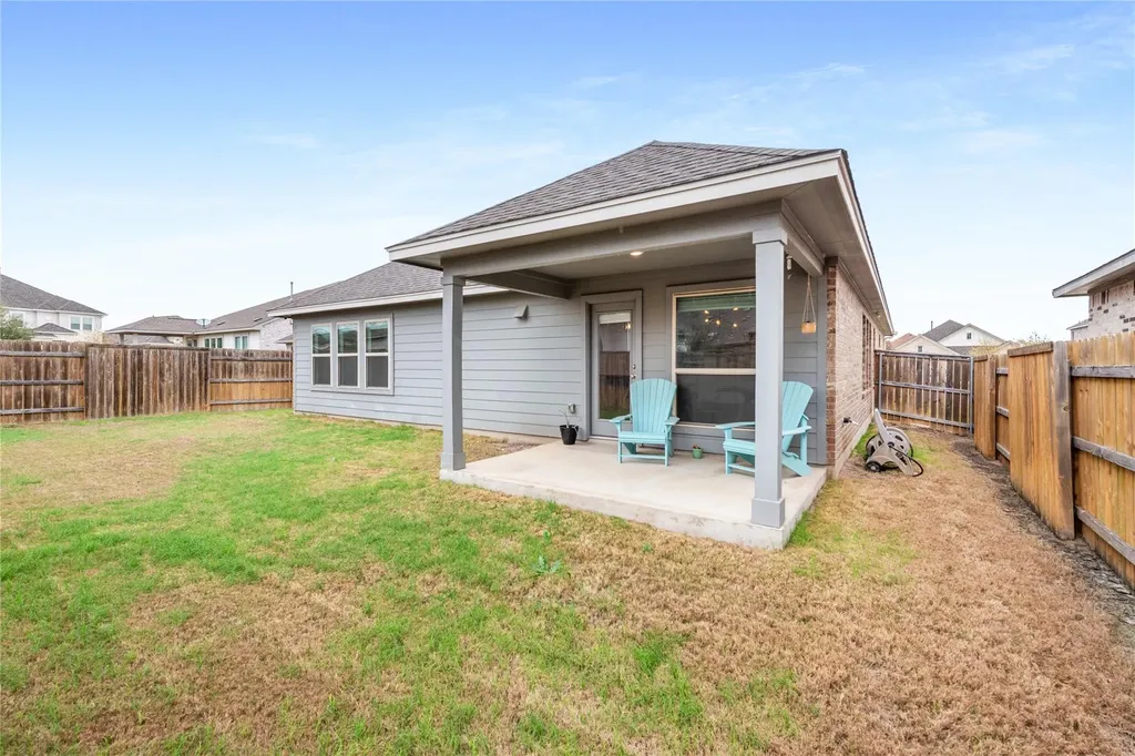 682 Coyote Creek Way Kyle TX 78640