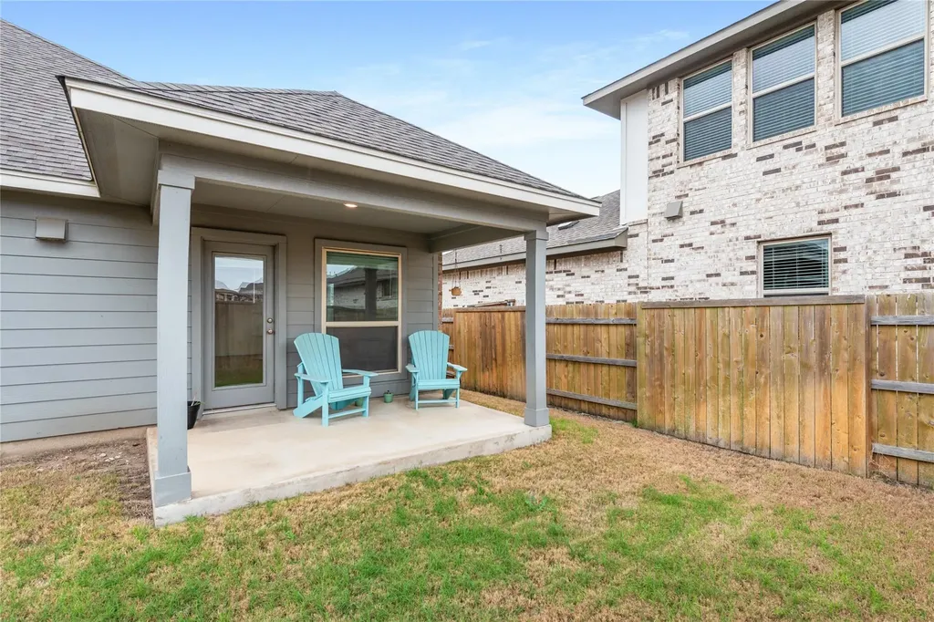 682 Coyote Creek Way Kyle TX 78640