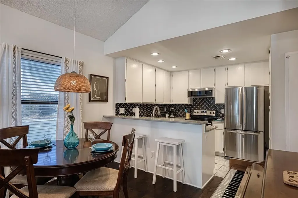 1748 Ohlen Road Austin TX 78757