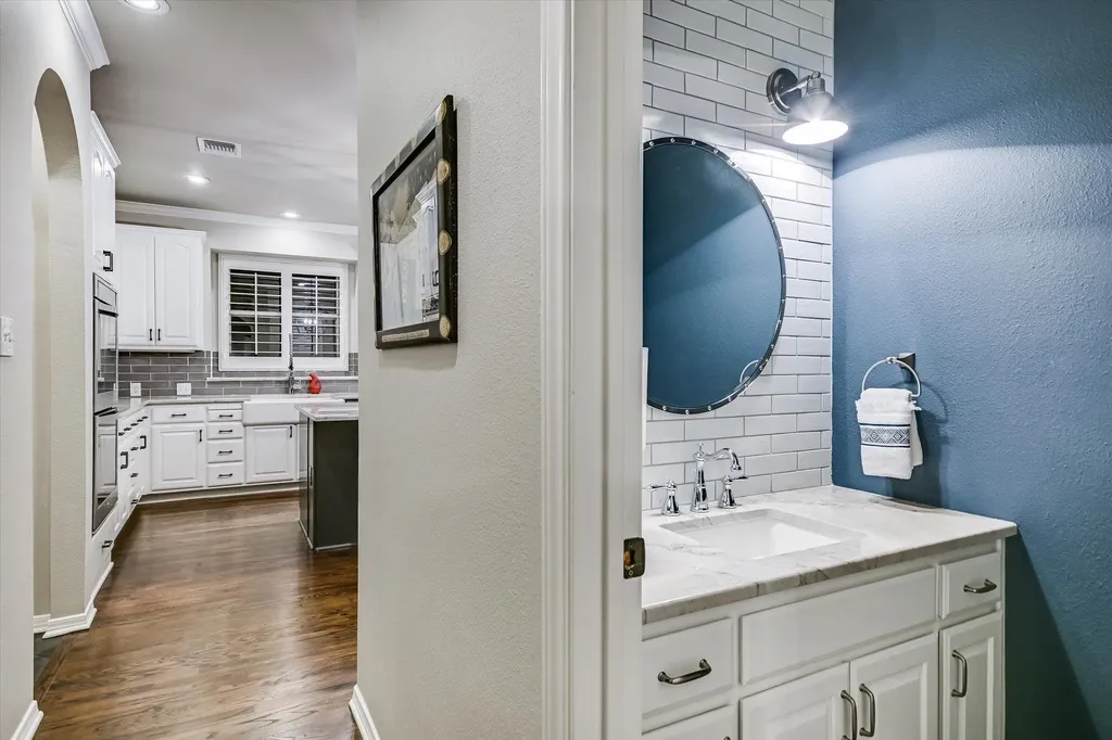 504 Saddlehorn Drive Dripping Springs TX 78620
