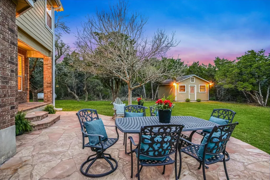 504 Saddlehorn Drive Dripping Springs TX 78620