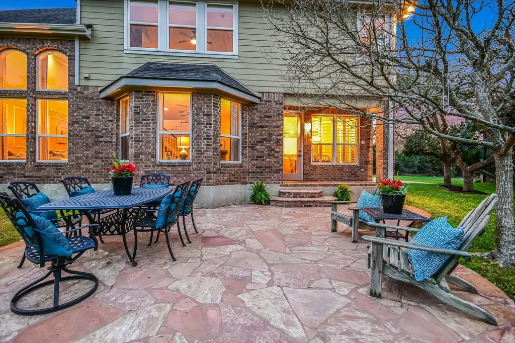 504 Saddlehorn Drive Dripping Springs TX 78620