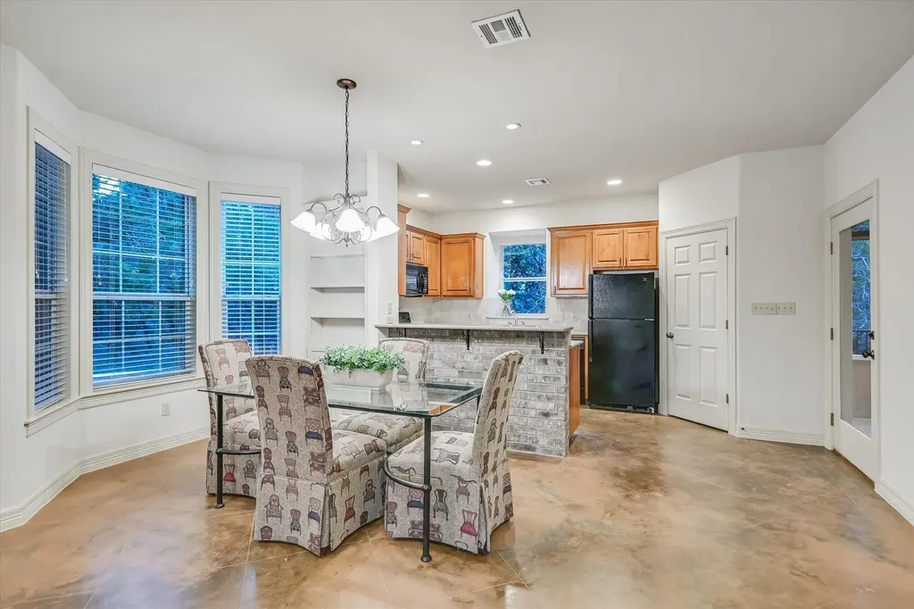 504 Saddlehorn Drive Dripping Springs TX 78620