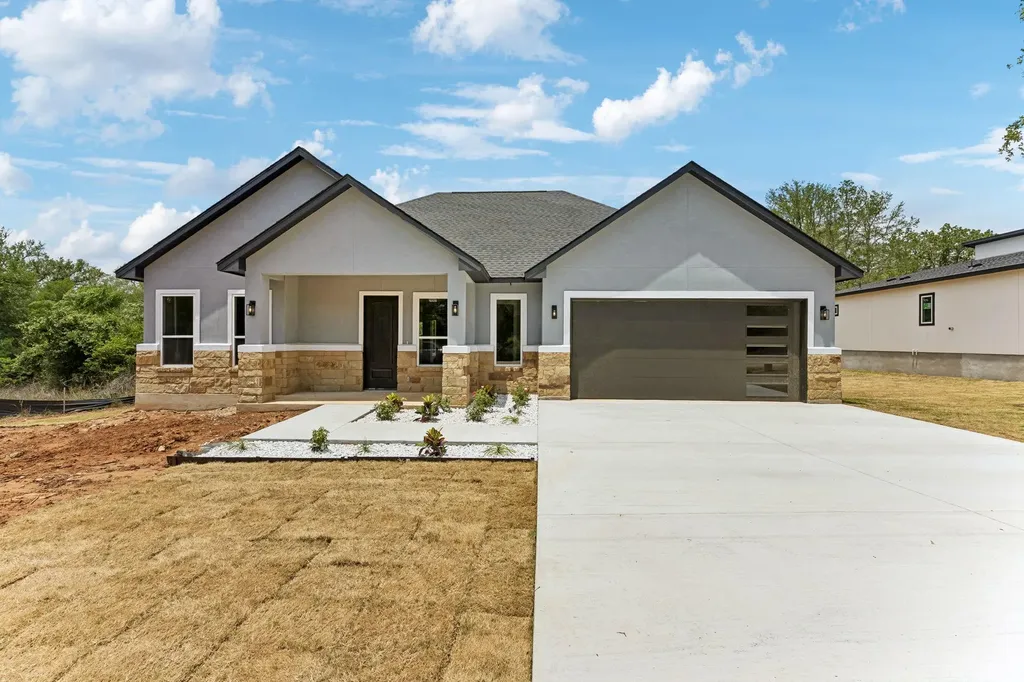 118 Heleakala Drive Bastrop TX 78602
