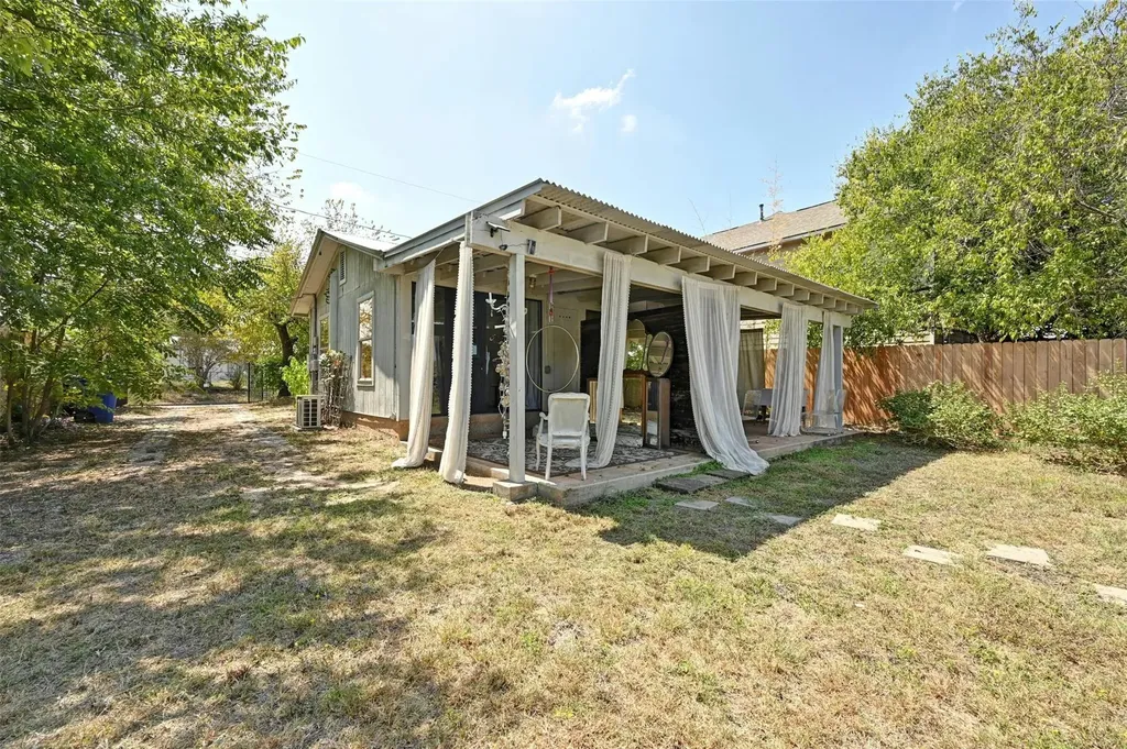 6118 Atwood Street Austin TX 78741