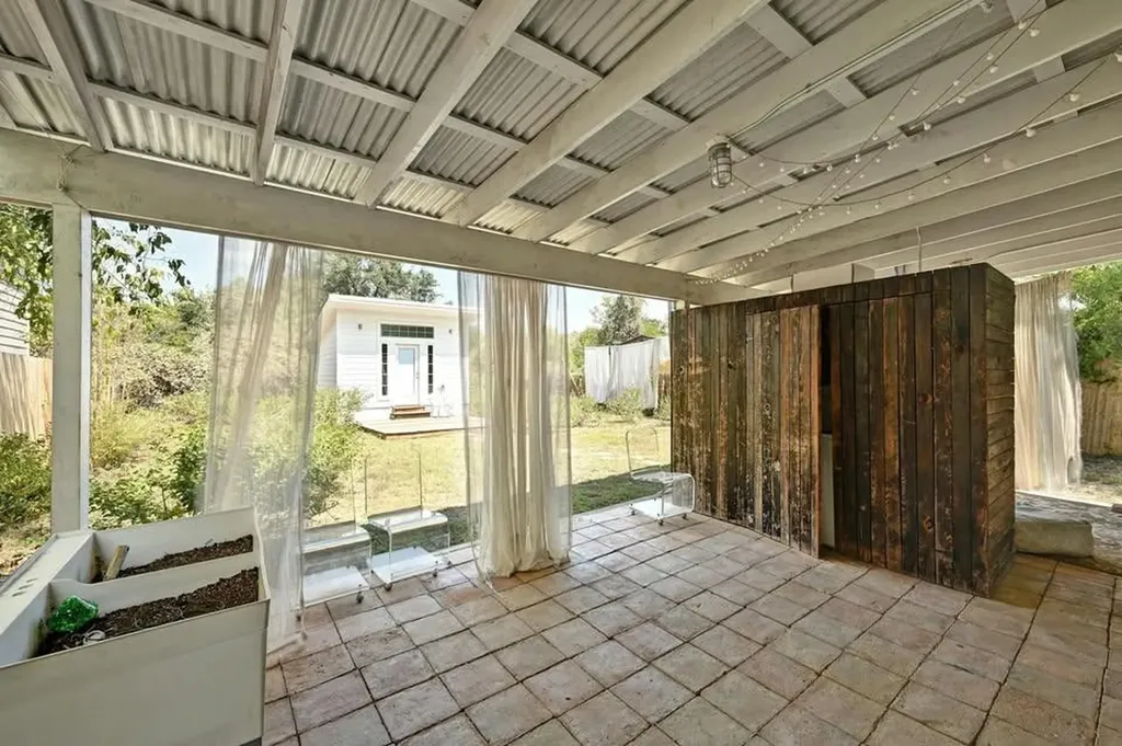 6118 Atwood Street Austin TX 78741