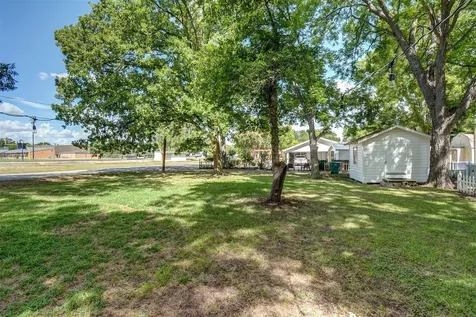 508 Turney Street Smithville TX 78957
