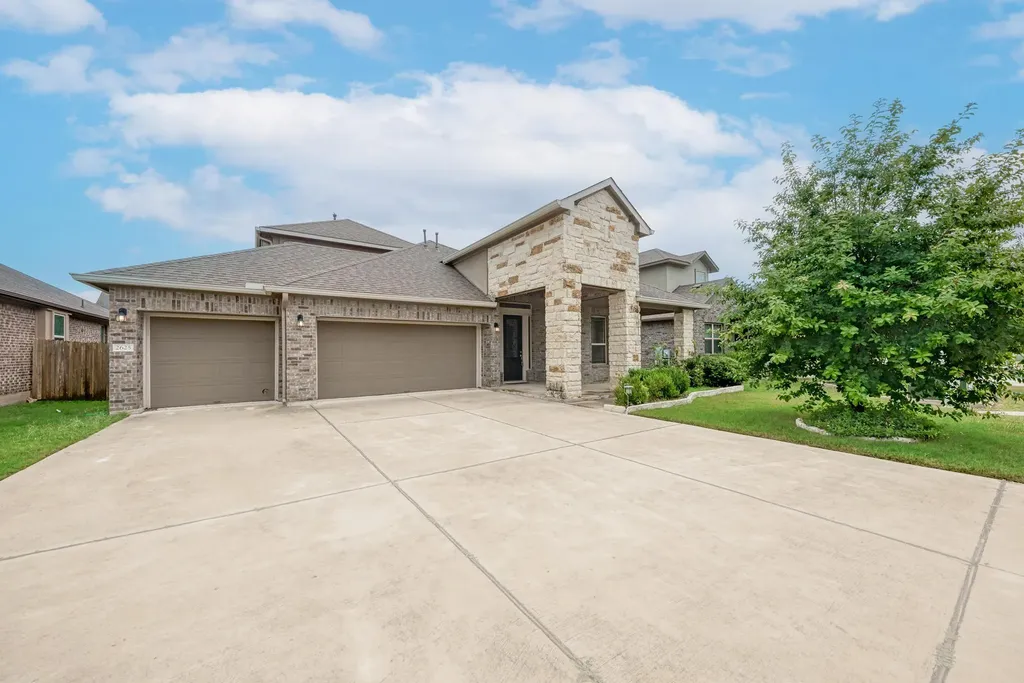 2625 Bowen Street Leander TX 78641